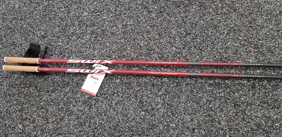 The shaft of super light 100% carbon Swix Triac 4.0 Aero cross country ski poles are only 56g/meter. The shaft of the super light cross country ski poles of Swix.